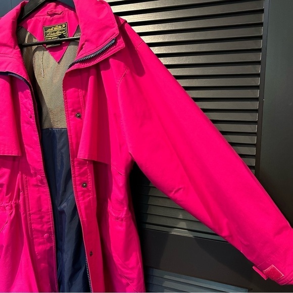 Vintage Bright Fuchsia Pink and Navy Blue Eddie Bauer Hooded Jacket, Size Medium - Picture 8 of 16
